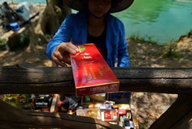 越南假烟怎么买_越南莲花烟是假烟吗_福建人在越南做假烟