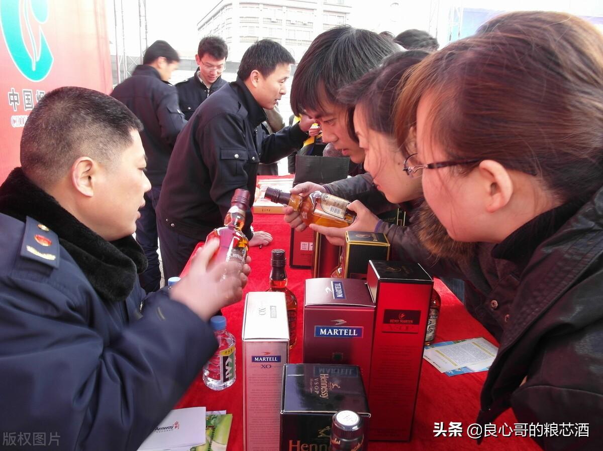 复刻茅台进货渠道_复刻茅台酒一手货源批发_复刻茅台酒多少钱一瓶