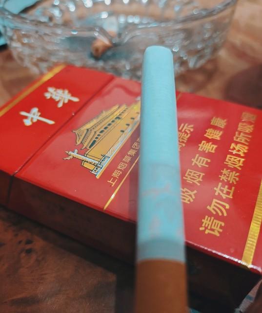 中华假烟怎么买_卖假中华烟_中华假香烟