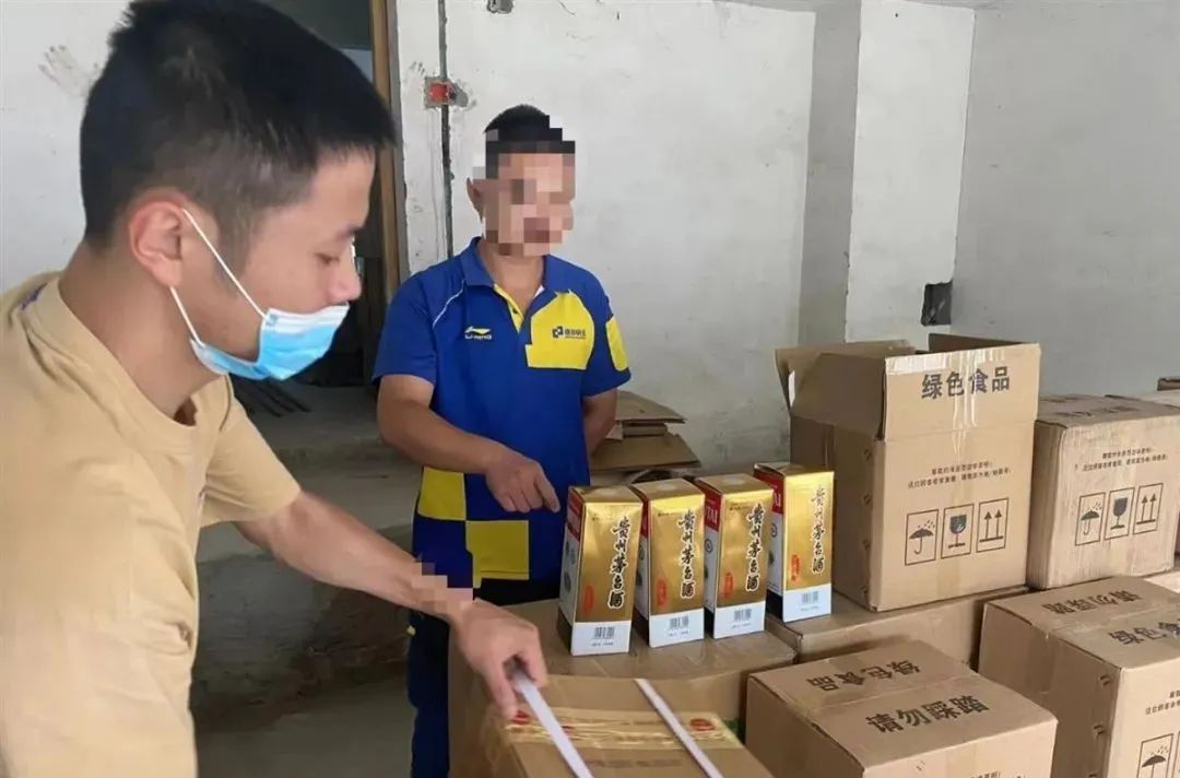 仿真茅台飞天图片_仿真茅台多少钱一箱_仿真飞天茅台