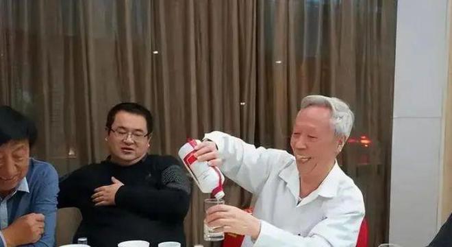 茅台飞天进货价多少_茅台飞天a货厂家_A货飞天茅台