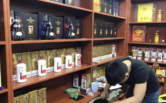 仿真茅台飞天图片_仿真茅台多少钱一箱_仿真飞天茅台