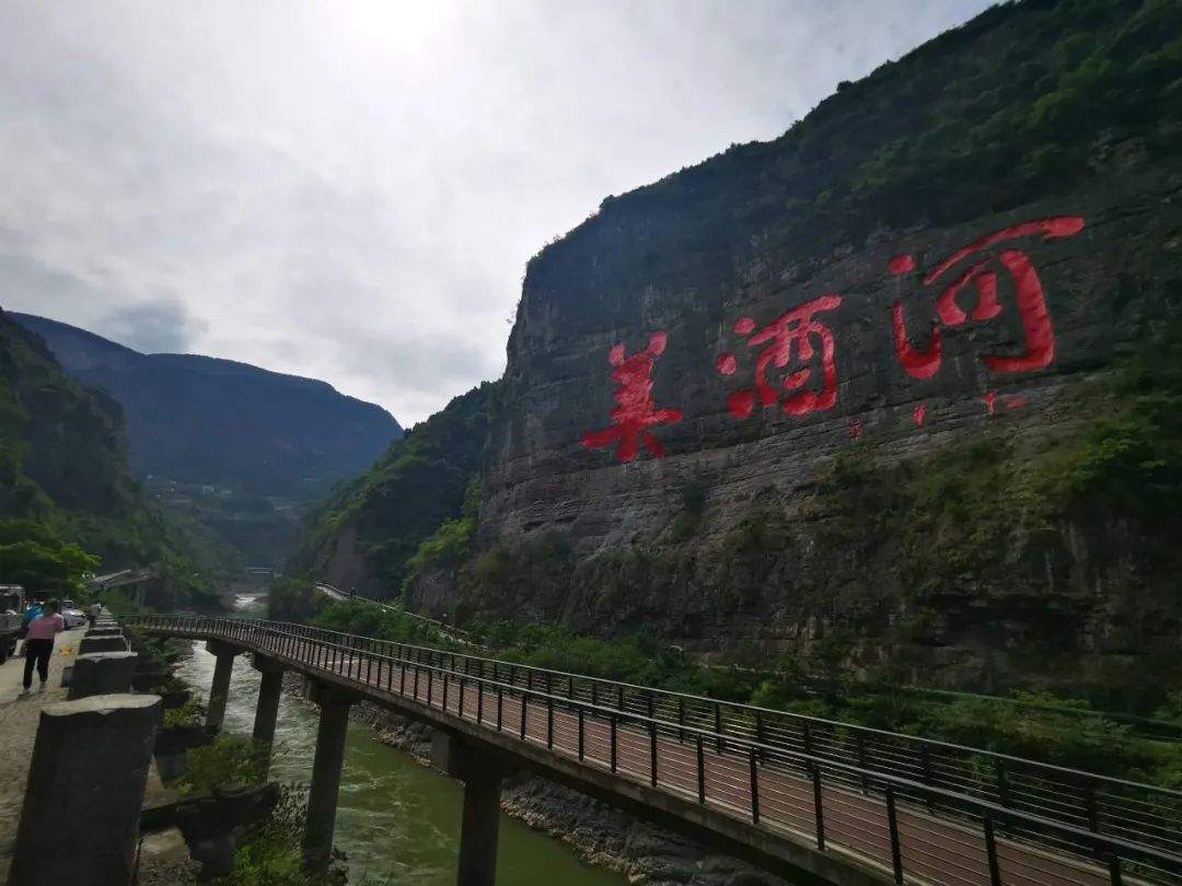 复刻茅台酒拿货渠道_复刻茅台多少钱一箱_复刻茅台酒