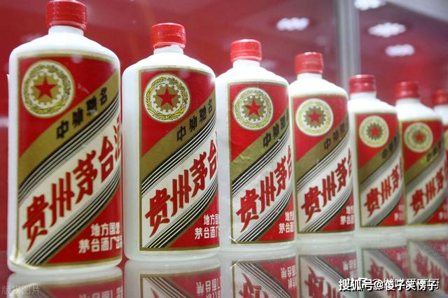 仿真茅台飞天图片_仿飞天茅台酒_仿真飞天茅台