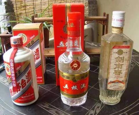 复刻飞天53度茅台酒厂家,一手货源仿真白酒拿货商家微信