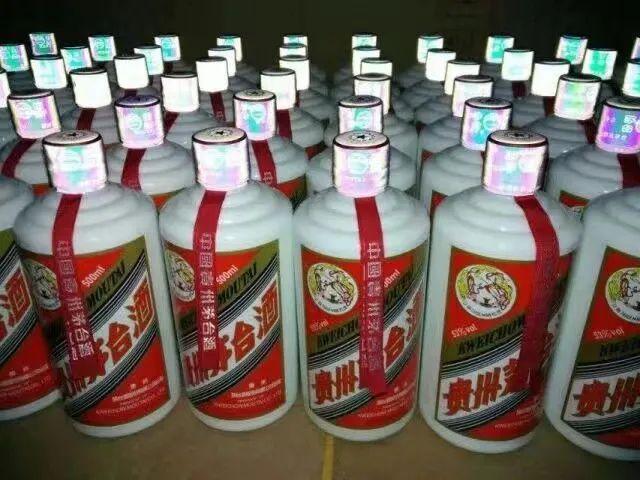 向奢侈品看齐，茅台都有超A货了！700一瓶，价格真上头